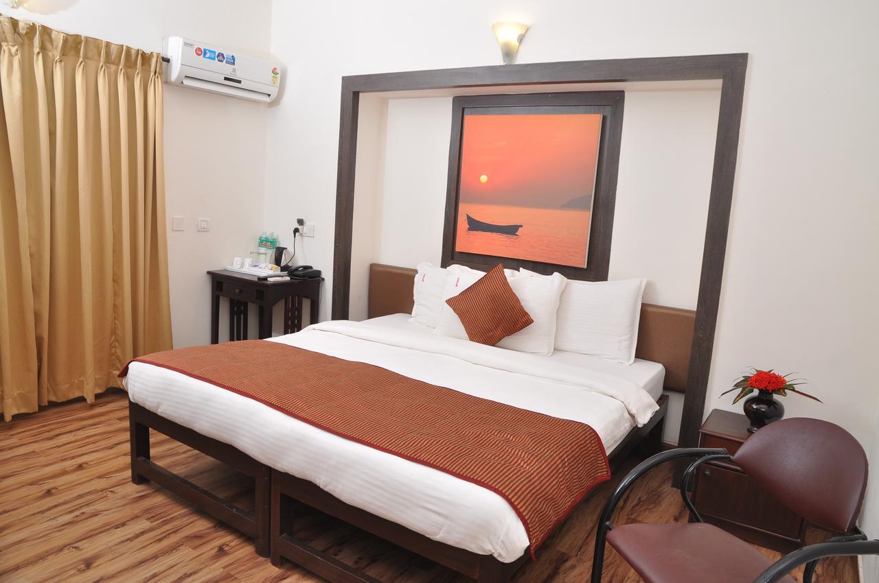 Antara Goa Hotel Marmagao Buitenkant foto